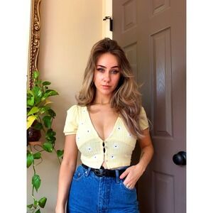 Cottage Yellow Ribbed Daisy Embroidered Cropped Puff Sleeve Top